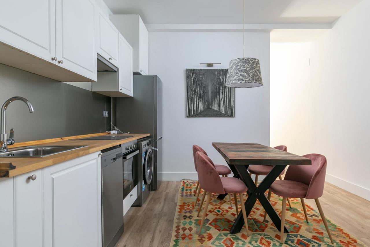 HOMEABOUT PREMIUM MALASAÑA Apartment Madrid Exterior foto